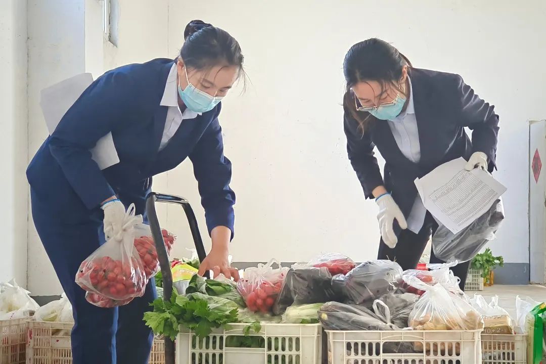 同心戰(zhàn)疫，我們在一起！