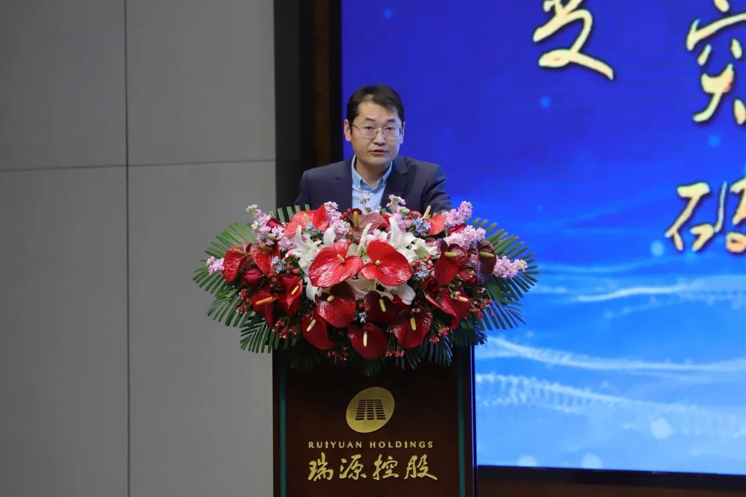 融合聚變，創(chuàng)新突破丨智慧產(chǎn)業(yè)集團(tuán)2022年度總結(jié)暨表彰大會(huì)順利召開